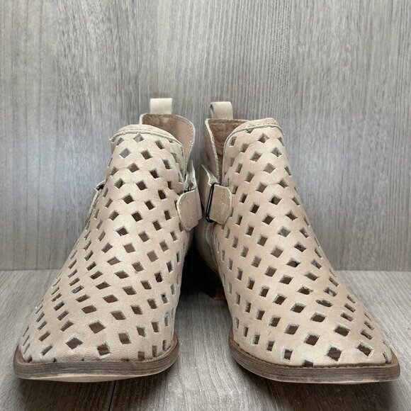 Musse & Cloud Caila Bootie Womens 10 Leather Perforated Hook & Loop Flat Beige - Picture 6 of 12